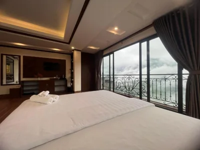 Chambre triple avec vue sur la montagne — Sapa Brilliant Hotel